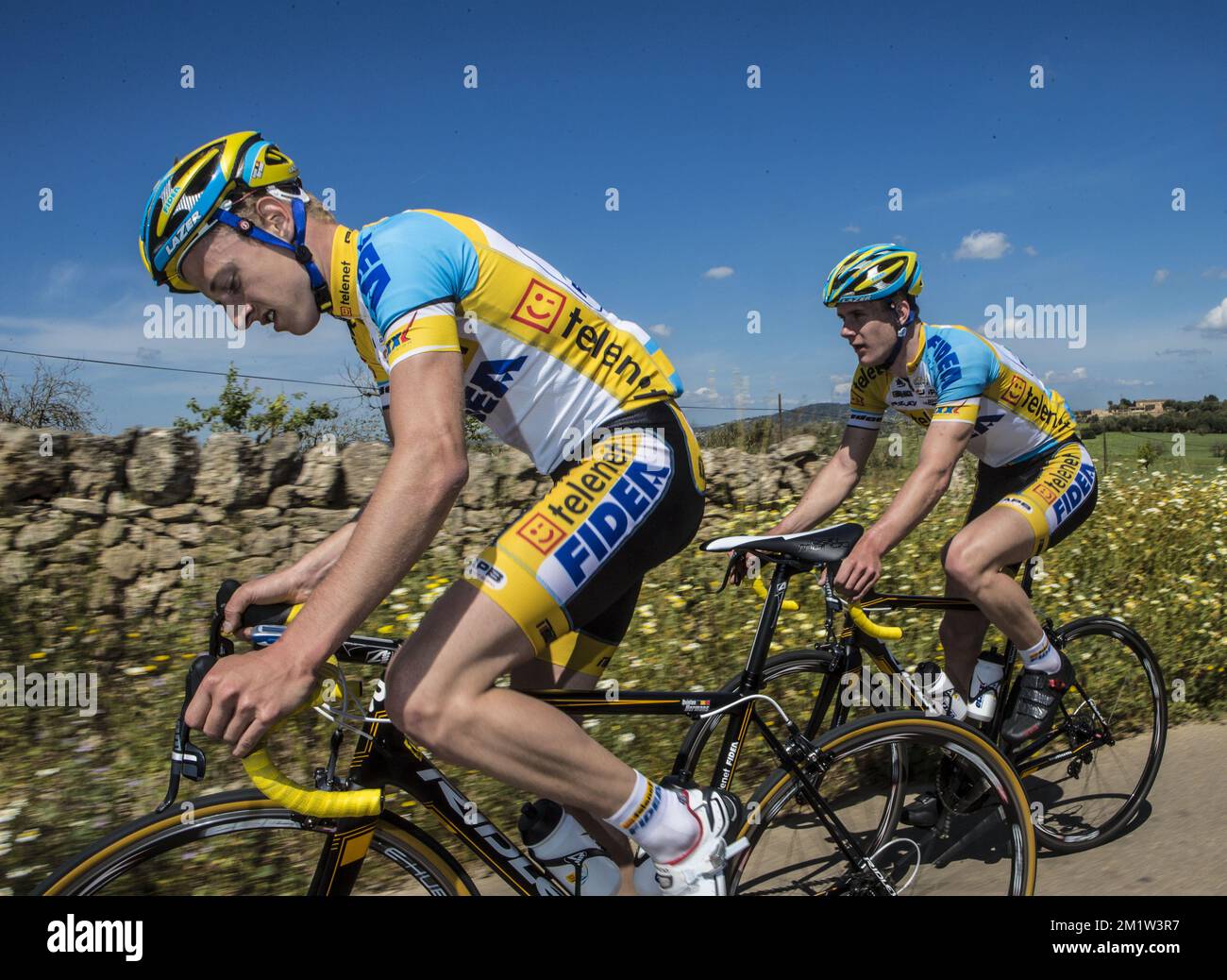 L'illustrazione mostra i piloti in allenamento durante una fase del team di ciclismo Telenet Fidea il primo giorno di un campo di allenamento con i piloti d'élite a Palma di Maiorca, Spagna. Foto Stock