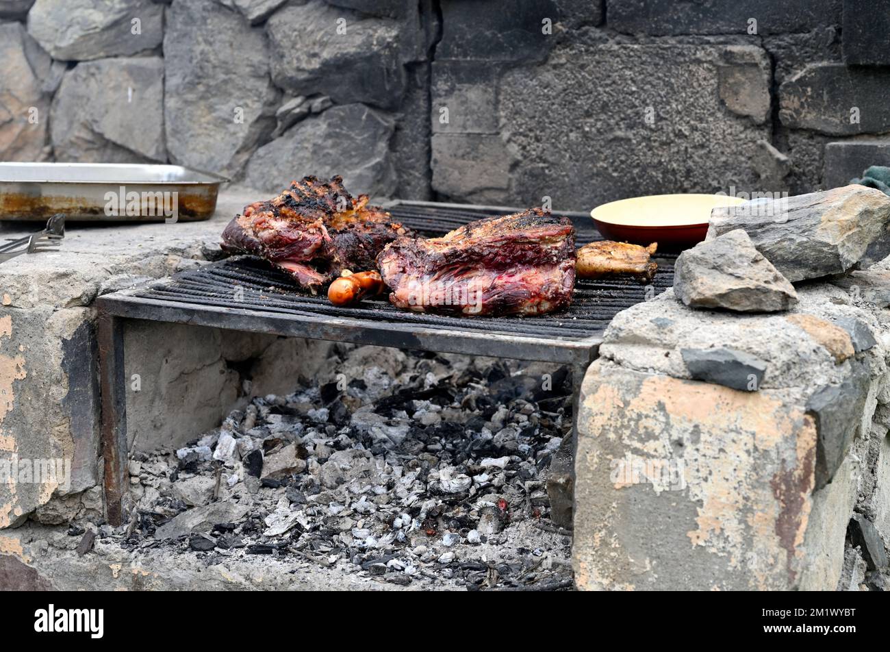 Barbecue in muratura immagini e fotografie stock ad alta risoluzione - Alamy