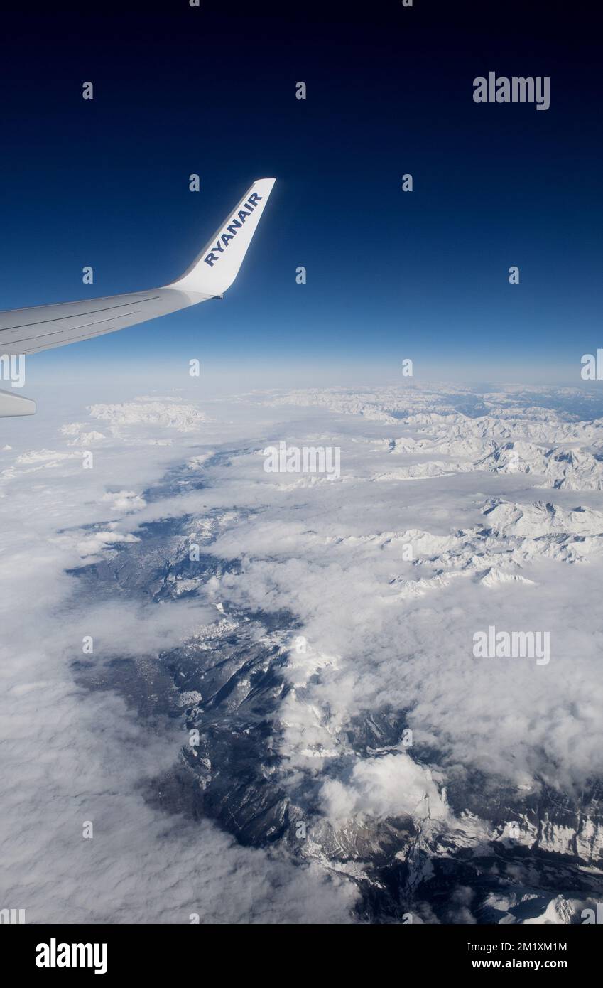 20150222 - FRANCIA: Vista aerea sulle Alpi francesi da un aereo durante l'inverno Foto Stock