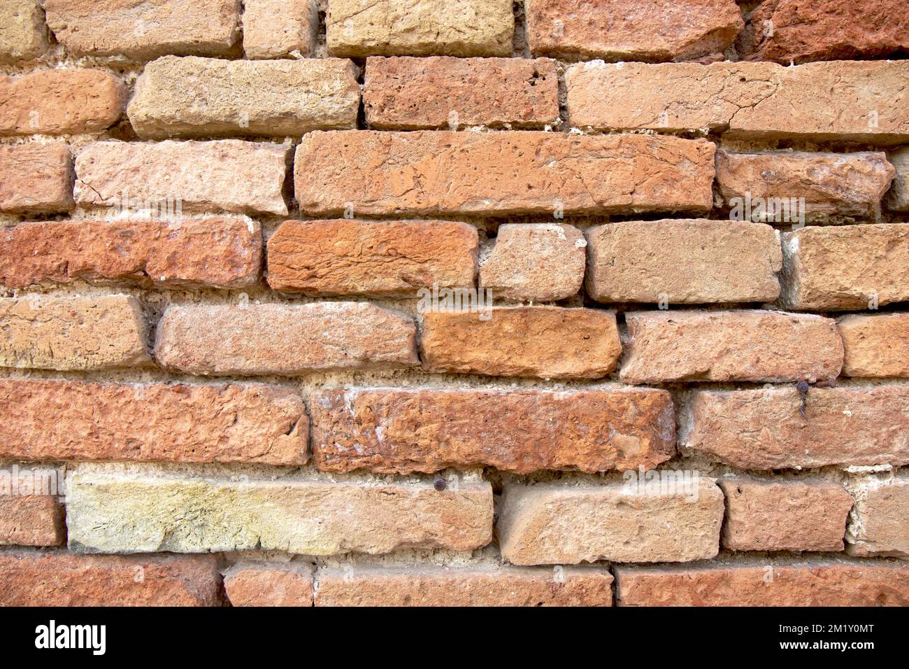 costruzione in muratura con mattoni in terracotta Foto Stock