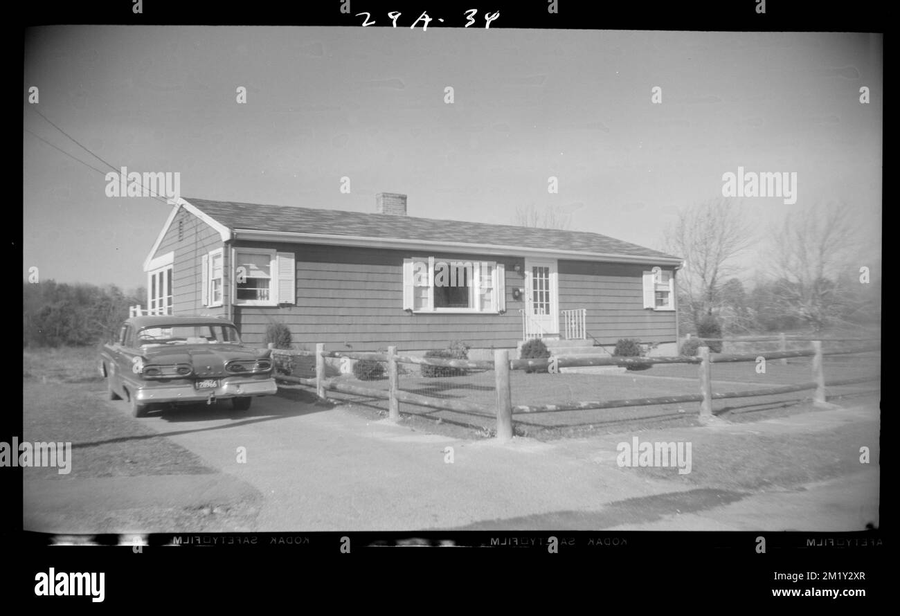 Strada di confine # 34 , edifici, automobili. Collezione edham Building Foto Stock