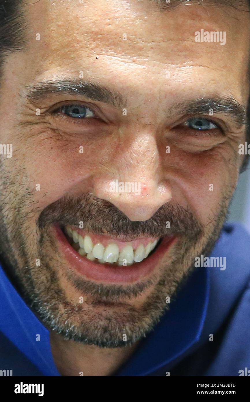 20151112 - BRUXELLES, BELGIO: Il portiere italiano Gianluigi Buffon è stato raffigurato nel corso di una conferenza stampa della squadra di calcio italiana, a Bruxelles, giovedì 12 novembre 2015. La nazionale belga Red Devils sta giocando domani un amichevole gioco contro l'Italia in preparazione del Euro2016. FOTO DI BELGA BRUNO FAHY Foto Stock