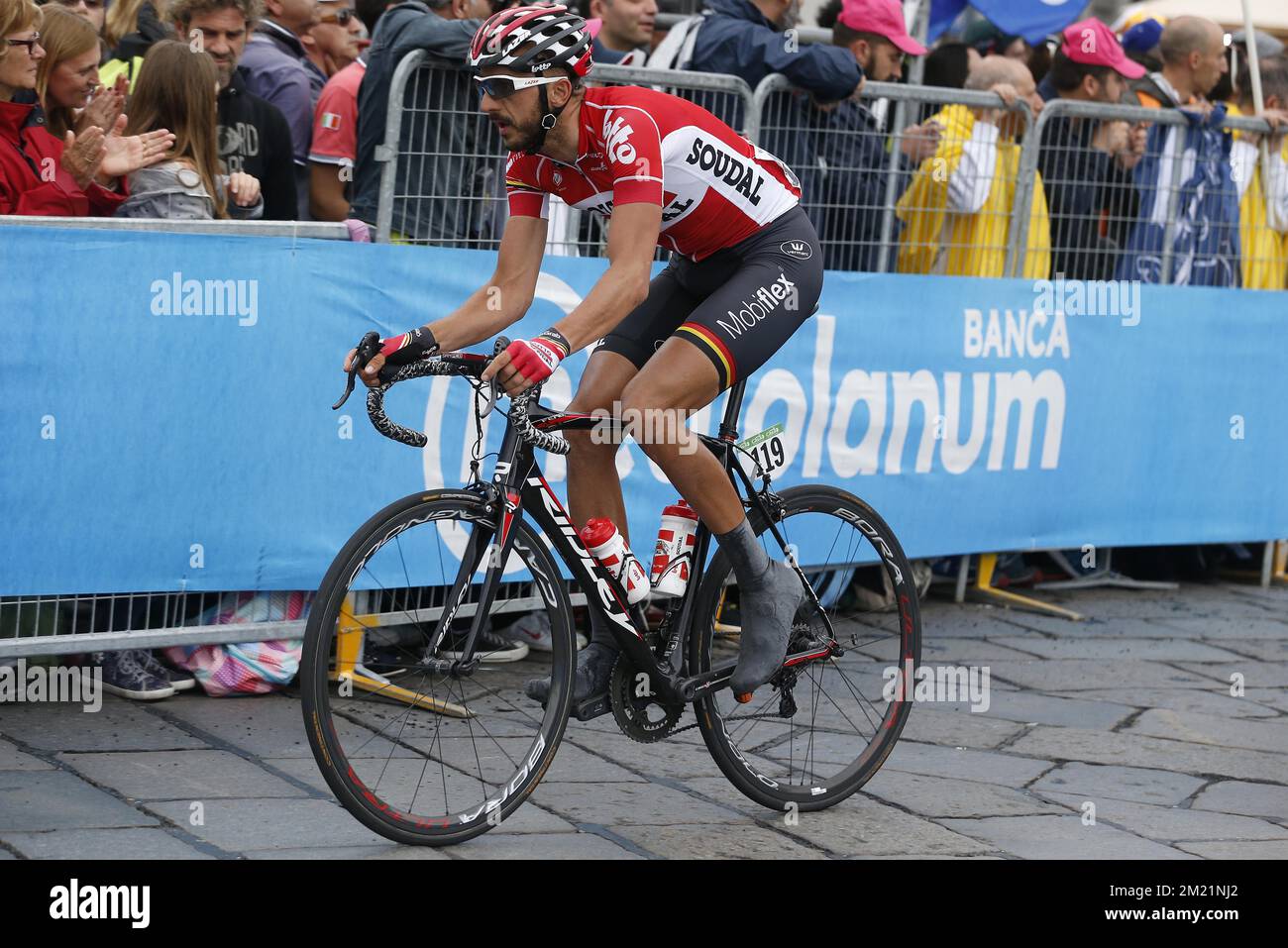 Il belga Jelle Vanendert di Lotto Soudal ha mostrato in azione durante la 21st e ultima tappa della 99th edizione del giro d'Italia, 163km da Cuneo a Torino, domenica 29 maggio 2016. Foto Stock