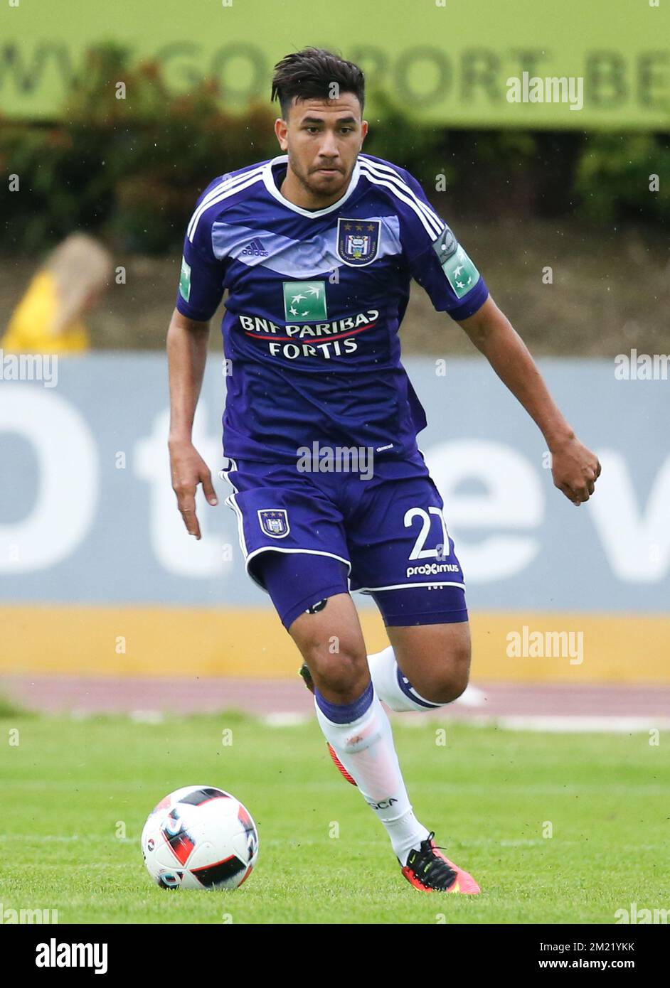 Mahmoud 'Trezeguet' Hassan di Anderlecht, nella foto, durante una partita di calcio amichevole tra KSV Oudenaarde e la squadra di 1st divisioni RSC Anderlecht, mercoledì 29 giugno 2016 a Oudenaarde. È il primo gioco amichevole di RSCA per la prossima stagione 2016-2017. BELGA PHOTO VIRGINIE LEFOUR Foto Stock