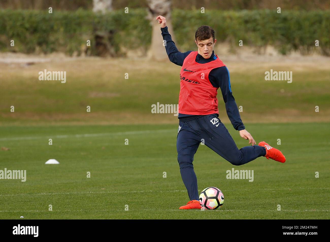 Niels Verbrugh del Club ha ritratto in azione durante il secondo giorno del campo di allenamento invernale della squadra di calcio belga di prima divisione Club Brugge, a Sotogrande, Spagna, venerdì 06 gennaio 2017. FOTO DI BELGA BRUNO FAHY Foto Stock