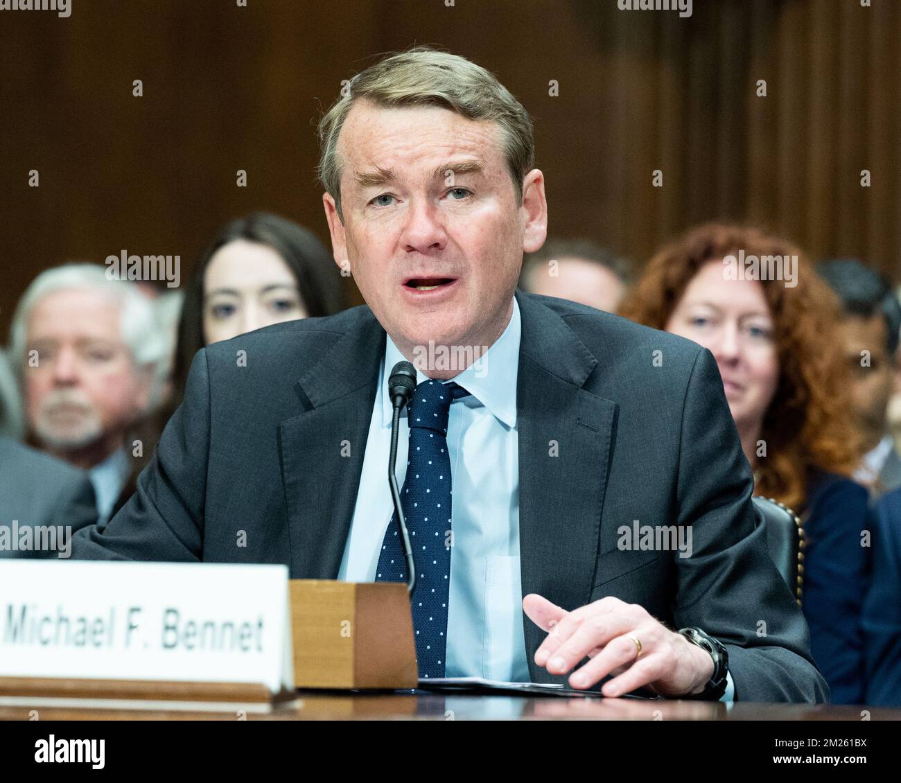 Washington, Stati Uniti. 13th Dec, 2022. STATI UNITI Il senatore Michael Bennet (D-CO) interviene in un'audizione della Commissione giudiziaria del Senato. (Foto di Michael Brochstein/Sipa USA) Credit: Sipa USA/Alamy Live News Foto Stock