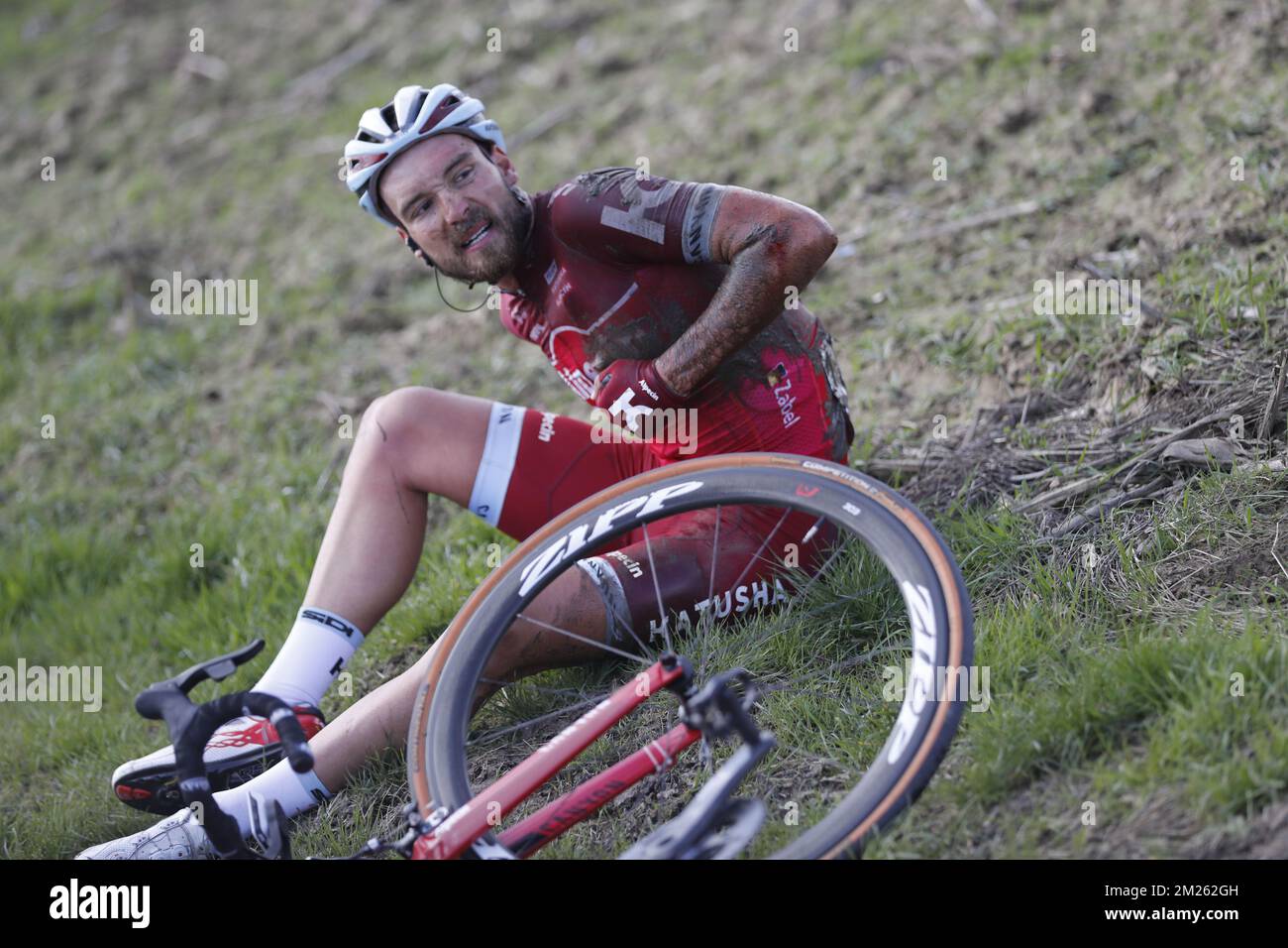 Rick Zabel tedesco di Katusha-Alpecin nella foto durante la 72nd edizione della gara ciclistica 'Dwars Door Vlaanderen', 203,1km da Roeselare a Waregem, mercoledì 22 marzo 2017. FOTO DI BELGA YUZURU SUNADA Foto Stock