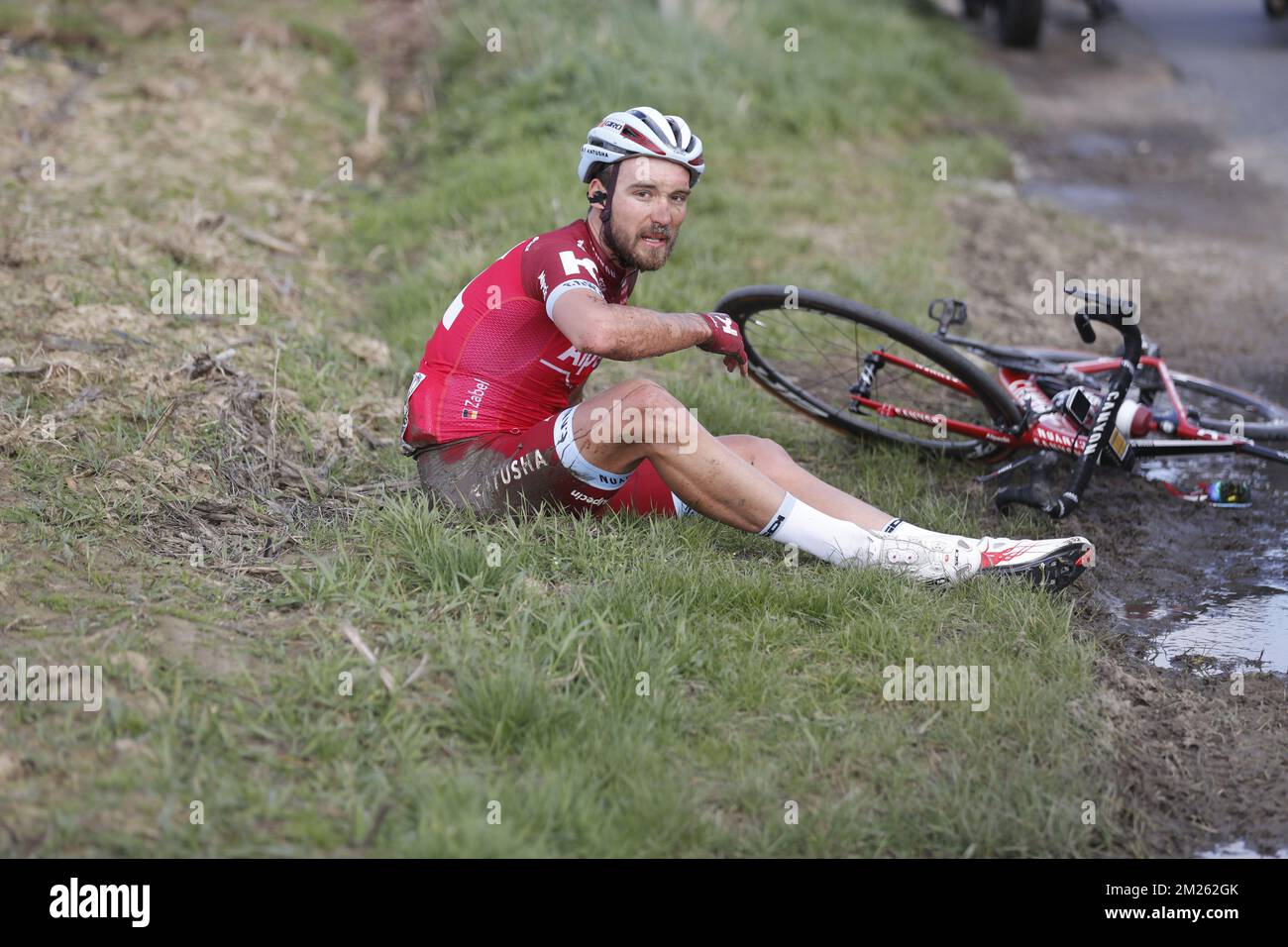 Rick Zabel tedesco di Katusha-Alpecin nella foto durante la 72nd edizione della gara ciclistica 'Dwars Door Vlaanderen', 203,1km da Roeselare a Waregem, mercoledì 22 marzo 2017. FOTO DI BELGA YUZURU SUNADA Foto Stock