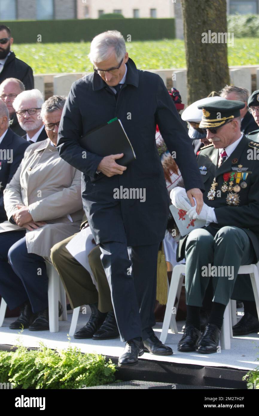 Il Ministro-Presidente fiammingo Geert Bourgeois (C) ha illustrato nella commemorazione nazionale neozelandese del centenario della battaglia di Messines Ridge, a Mesen (Messines), mercoledì 07 giugno 2017. Oggi (07/06/2017) ricorre il 100th° anniversario dell'inizio del 'Mijnenslag' (Battaglia delle miniere) a Mesen, durante la prima guerra mondiale. BELGA FOTO KURT DESPLENTER Foto Stock