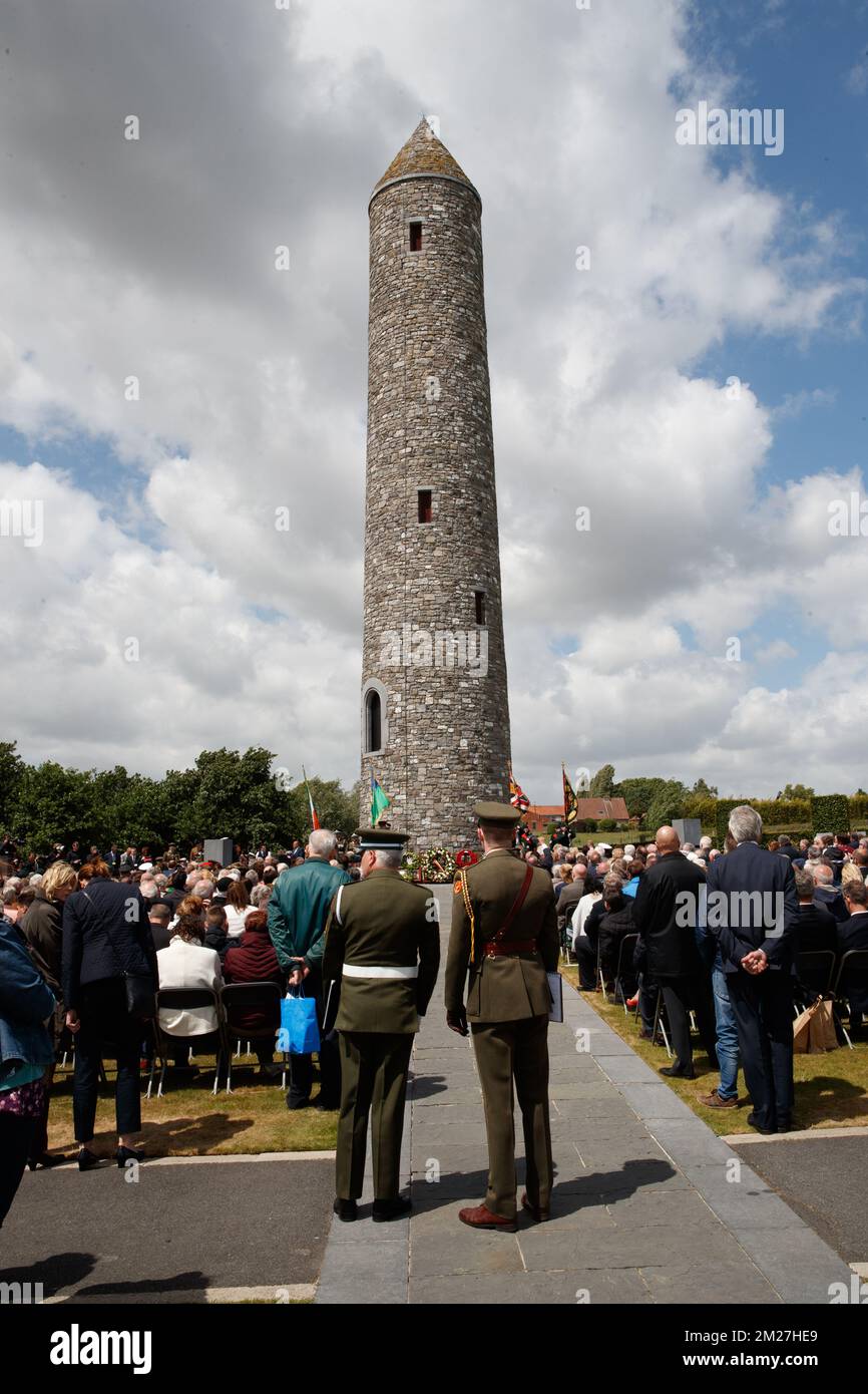 L'immagine mostra la Torre rotonda irlandese in occasione della commemorazione del centenario della battaglia di Messines Ridge, presso il Parco della Pace dell'Isola d'Irlanda, a Mesen (Messines), mercoledì 07 giugno 2017. Oggi (07/06/2017) ricorre il 100th° anniversario dell'inizio del 'Mijnenslag' (Battaglia delle miniere) a Mesen, durante la prima guerra mondiale. BELGA FOTO KURT DESPLENTER Foto Stock