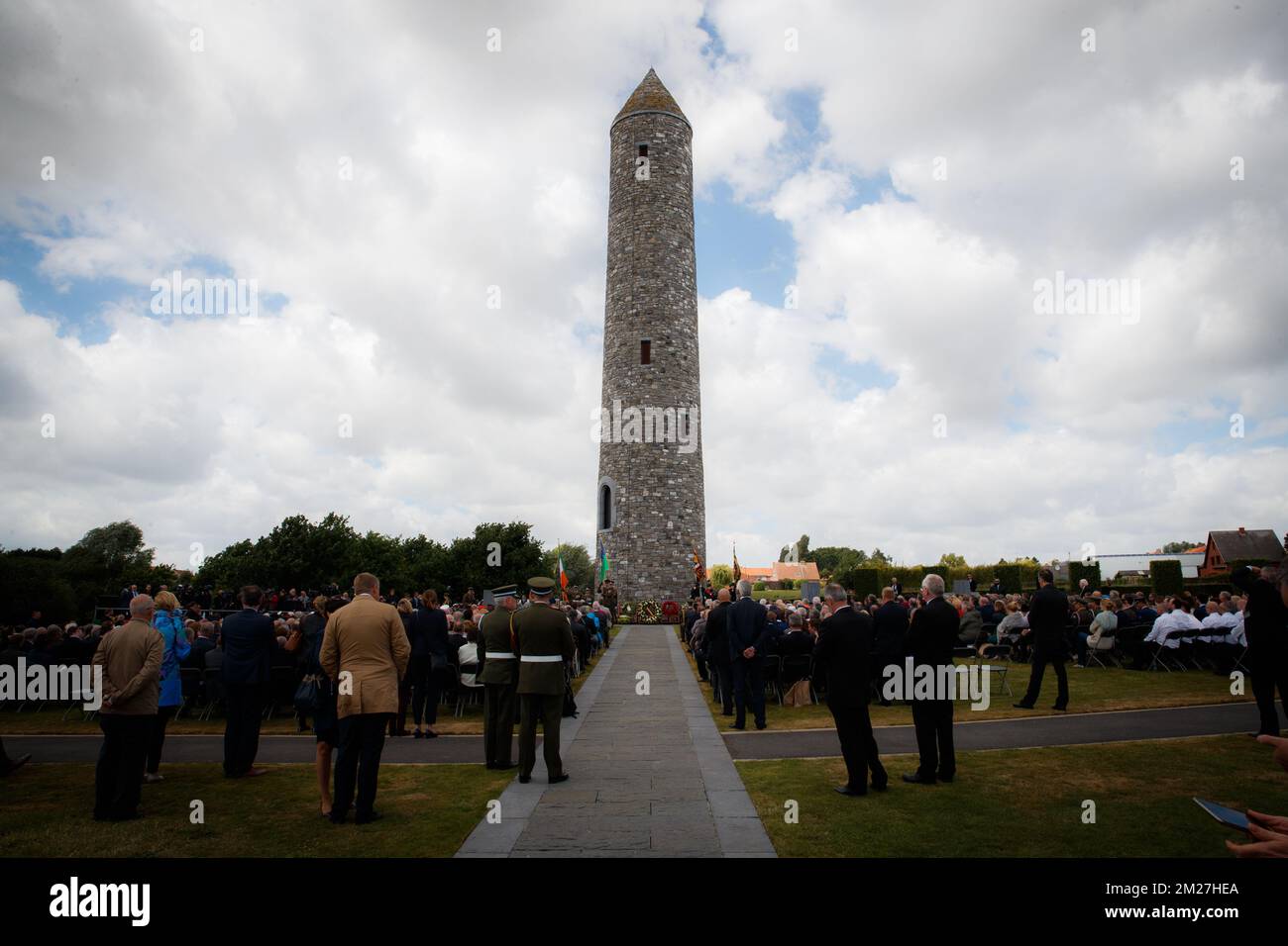 L'immagine mostra la Torre rotonda irlandese in occasione della commemorazione del centenario della battaglia di Messines Ridge, presso il Parco della Pace dell'Isola d'Irlanda, a Mesen (Messines), mercoledì 07 giugno 2017. Oggi (07/06/2017) ricorre il 100th° anniversario dell'inizio del 'Mijnenslag' (Battaglia delle miniere) a Mesen, durante la prima guerra mondiale. BELGA FOTO KURT DESPLENTER Foto Stock
