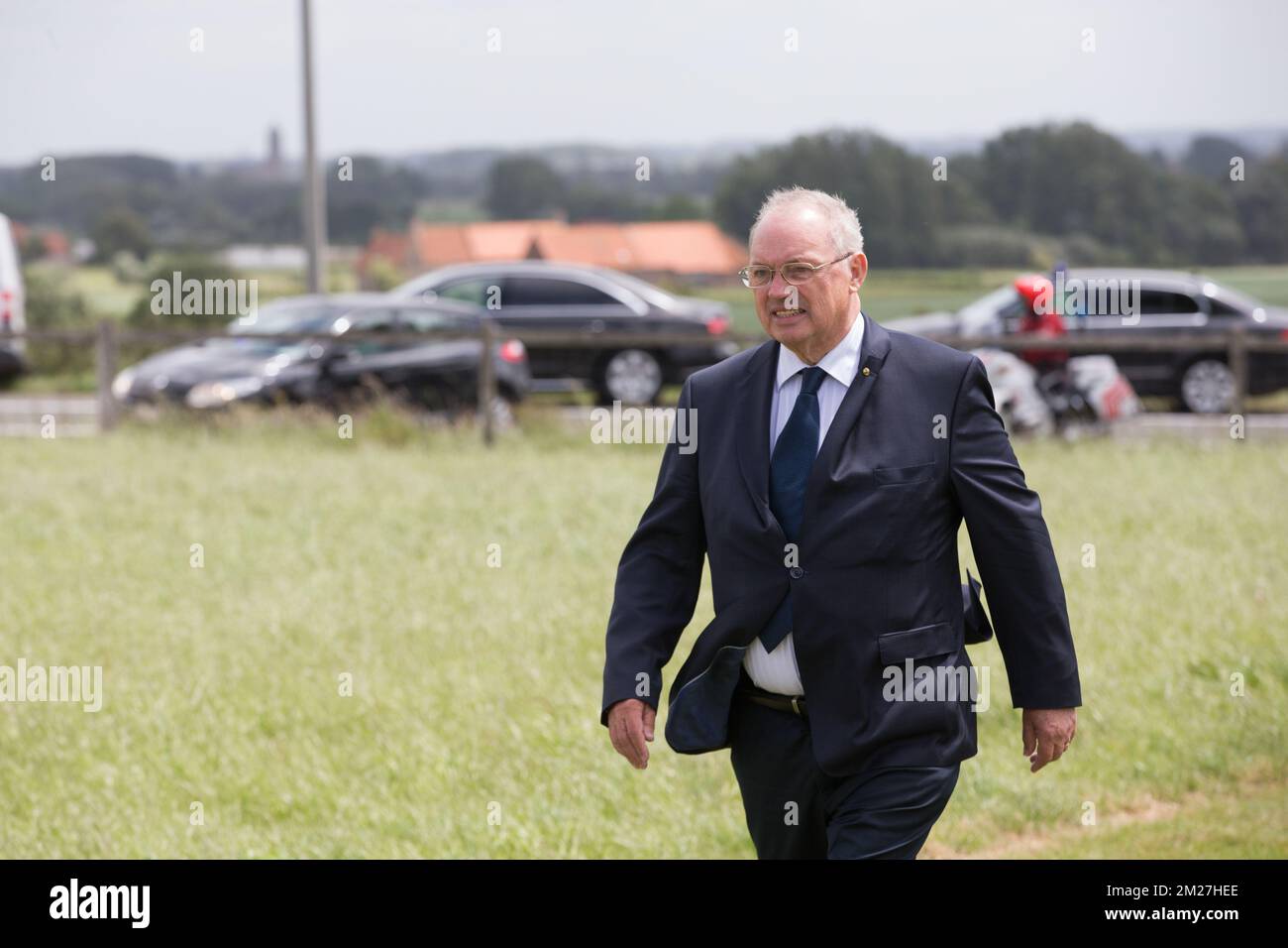 Il governatore uscente della provincia delle Fiandre Occidentali Paul Breyne arriva per la commemorazione nazionale neozelandese del centenario della battaglia di Messines Ridge, a Mesen (Messines), mercoledì 07 giugno 2017. Oggi (07/06/2017) ricorre il 100th° anniversario dell'inizio del 'Mijnenslag' (Battaglia delle miniere) a Mesen, durante la prima guerra mondiale. BELGA FOTO KURT DESPLENTER Foto Stock