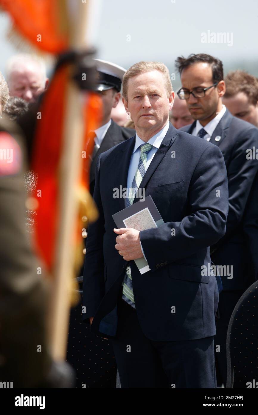 Il Taoiseach Enda Kenny è stato raffigurato durante la commemorazione del centenario della battaglia di Messines Ridge, presso il Parco della Pace dell'Isola d'Irlanda, a Mesen (Messines), mercoledì 07 giugno 2017. Oggi (07/06/2017) ricorre il 100th° anniversario dell'inizio del 'Mijnenslag' (Battaglia delle miniere) a Mesen, durante la prima guerra mondiale. BELGA FOTO KURT DESPLENTER Foto Stock