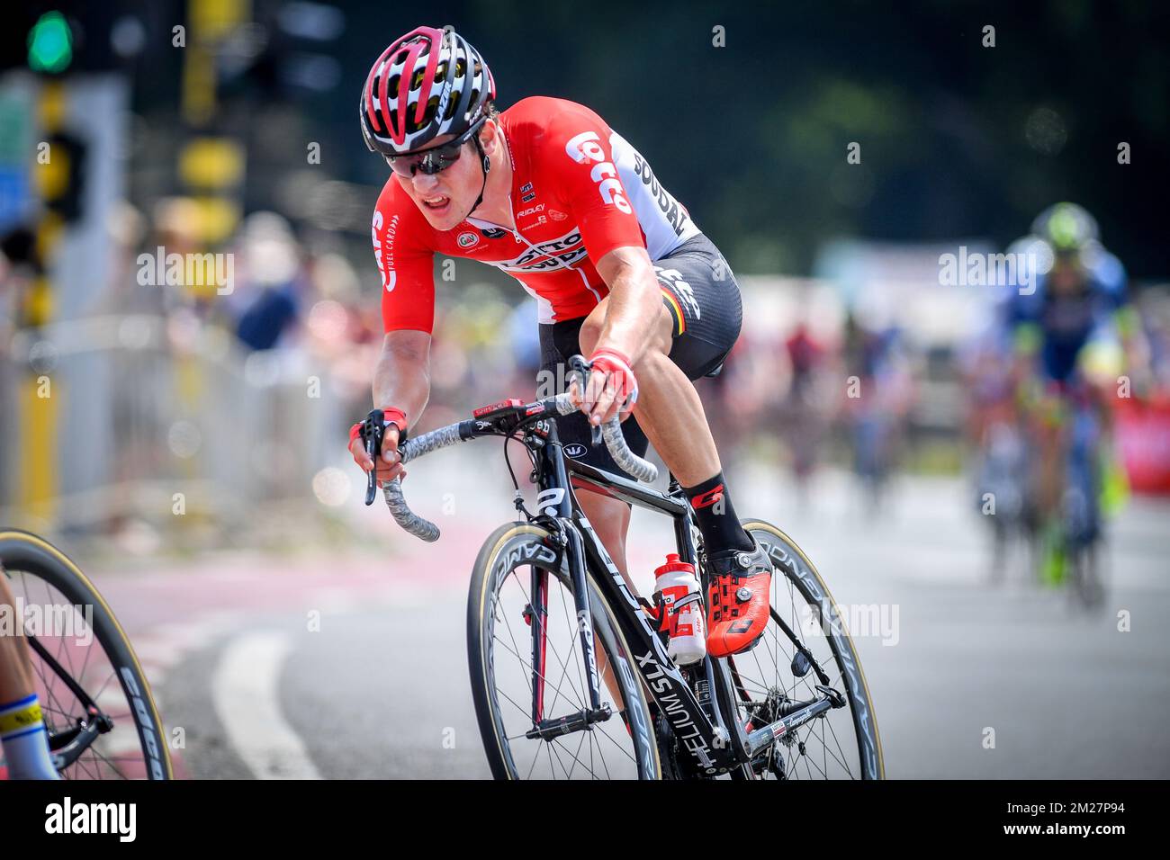 Il belga Remy Mertz di Lotto Soudal è stato raffigurato in azione durante la prima edizione del rinnovato Elfstedenronde Bruges Cycling Classic, una gara ciclistica del 199,0km da Bruges a Bruges, domenica 18 giugno 2017. BELGA FOTO LUC CLAESSEN Foto Stock