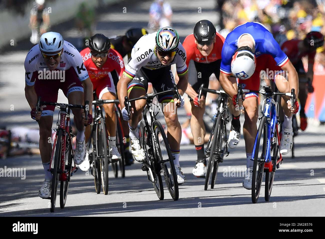 Norvegia Alexander Kristoff del Team Katusha Alpecin, lo slovacco Peter Sagan di Bora - Hansgohe e il francese Arnaud Demare di FDJ sprint alla quarta tappa dell'edizione 104th del Tour de France, a 207,5 km da Mondorf-les-Bains, Lussemburgo, a Vittel, Francia, martedì 04 luglio 2017. Il Tour de France di quest'anno si svolge dal primo al 23rd luglio. FOTO DI BELGA DIRK WAEM Foto Stock