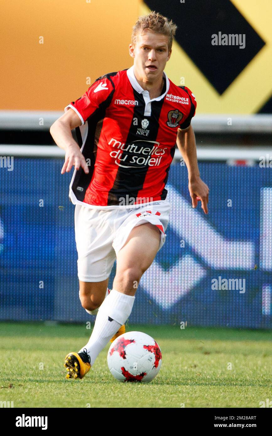 Vincent Koziello di Nizza combatte per la palla durante una amichevole partita di calcio tra la prima squadra belga KAA Gent e la francese Ligue 1 Nice, giovedì 13 luglio 2017 a Gent. BELGA FOTO KURT DESPLENTER Foto Stock