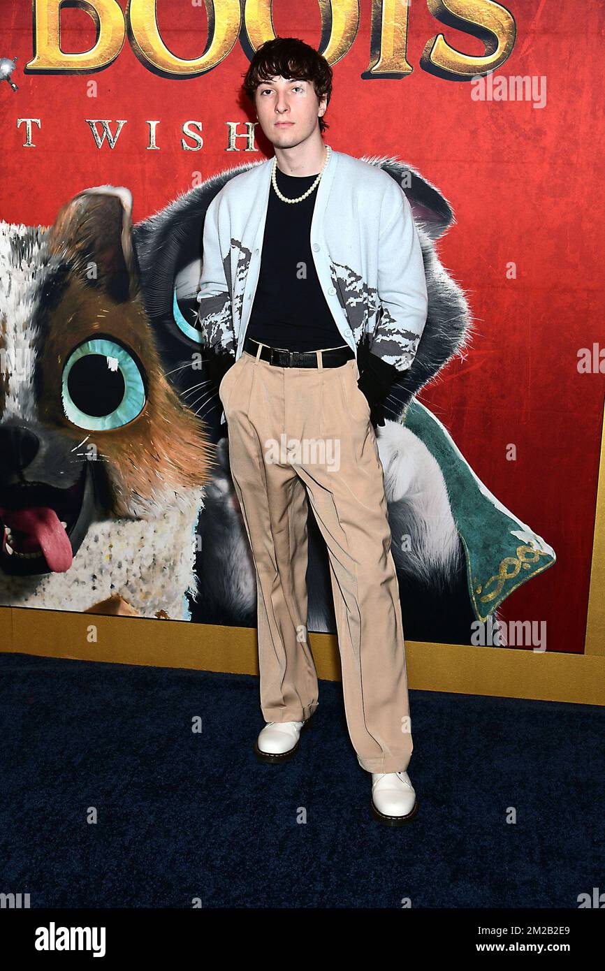 Mack Faining partecipa alla prima mondiale 'Puss in Boots: The Last Wish' il 13 dicembre 2022 al Jazz al Lincoln Center di New York, New York, USA. Robin Platzer/ Twin Images/ Credit: Sipa USA/Alamy Live News Foto Stock