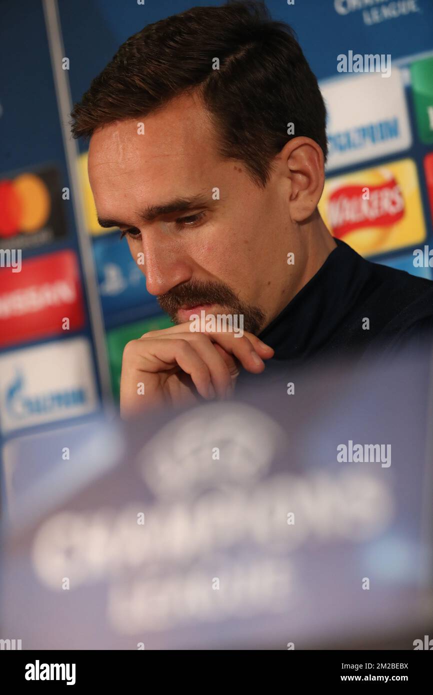 La foto di Sven Kums di Anderlecht è stata tenuta durante una conferenza stampa della squadra di calcio belga RSC Anderlecht, lunedì 04 dicembre 2017 a Glasgow, Scozia. Domani Anderlecht giocherà la sesta e ultima partita nella fase di gruppo della UEFA Champions League contro la scozzese Celtic Glasgow. BELGA PHOTO VIRGINIE LEFOUR Foto Stock