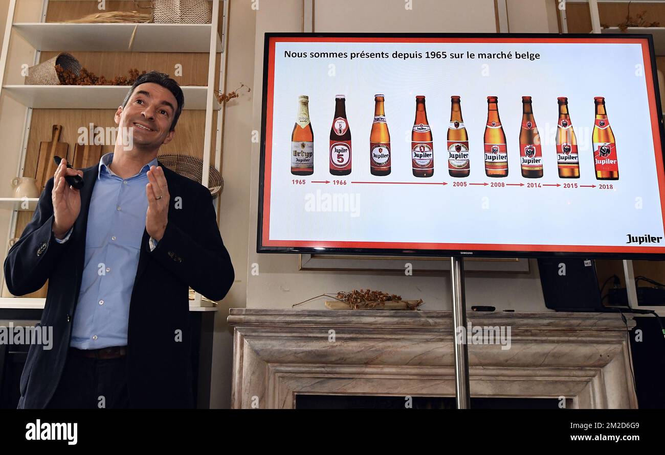 Unit Président d'AB InBev pour l'Europe de l'Ouest Jean-Jacques Velkeniers una conferenza stampa della birreria AB InBev su 'Jupiler in Belgio', Bruxelles martedì 20 febbraio 2018. FOTO DI BELGA ERIC LALMAND Foto Stock