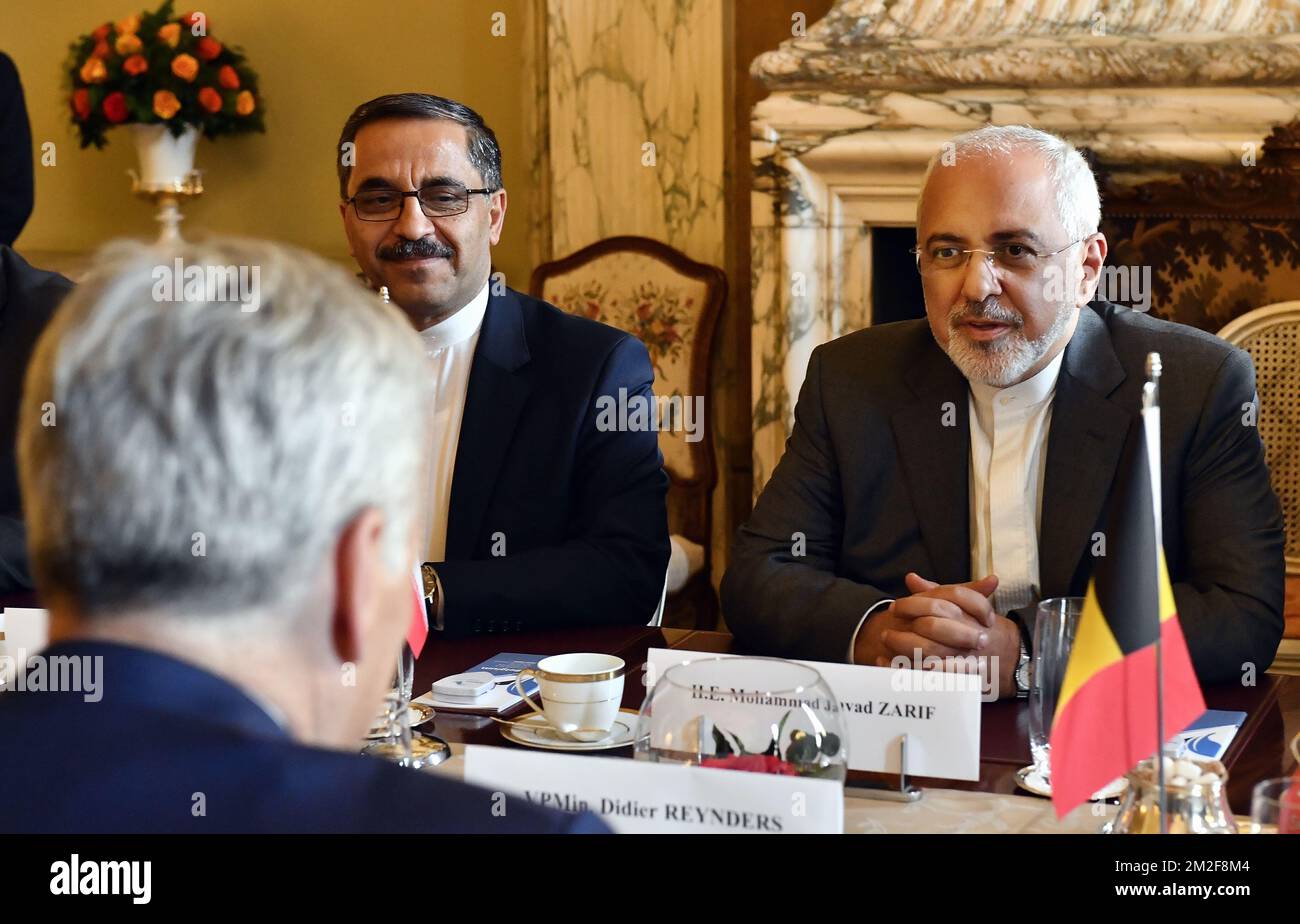 Il vice primo ministro e ministro degli Esteri Didier Reynders e il ministro degli Esteri iraniano Mohammad Javad Zarif hanno fatto la foto durante un incontro tra il ministro degli Esteri belga e il suo omologo iraniano, martedì 15 maggio 2018, presso il Palazzo Egmont di Bruxelles. FOTO DI BELGA ERIC LALMAND Foto Stock