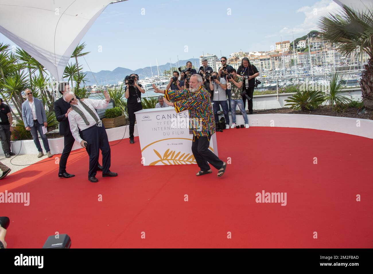 Adam driver, Stellan Skarsgard e il regista Terry Gilliam assiste alla fotocall per il 'l'uomo che ha ucciso Don Chisciotte' durante il 71st° Festival di Cannes al Palais des Festivals | Adam driver, Stellan Skarsgard et le réalisateur Terry Gilliam assistent à la photocall pour l'homme qui a tué Don Quichotte' Lors du 71ème Festival de Cannes au Palais des Festivals. 19/05/2018 Foto Stock