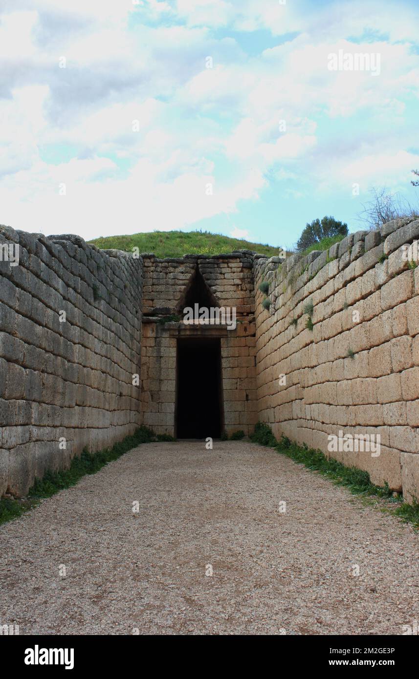 Tomba di Tholos di Atreus o Agamennone nell'antica città greca Micene, Peloponneso Grecia Foto Stock