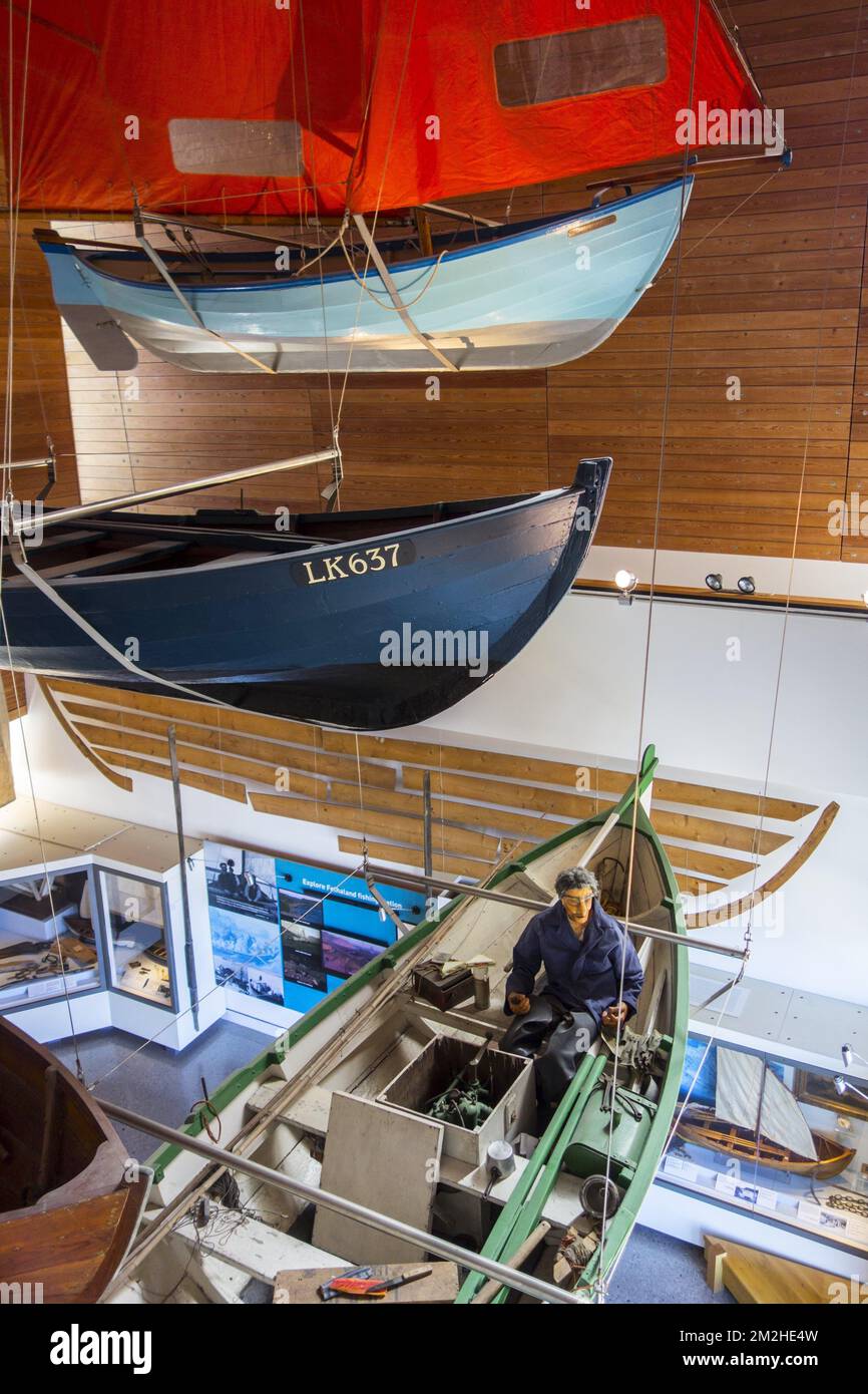 Barche da pesca tradizionali nel Museo e archivi Shetland / Museo e archivi Shetland a Hay's Dock, Lerwick, Shetland, Scozia, Regno Unito | Museo e archivi le Shetland, musée à Lerwick, Shetland, Ecosse 11/06/2018 Foto Stock