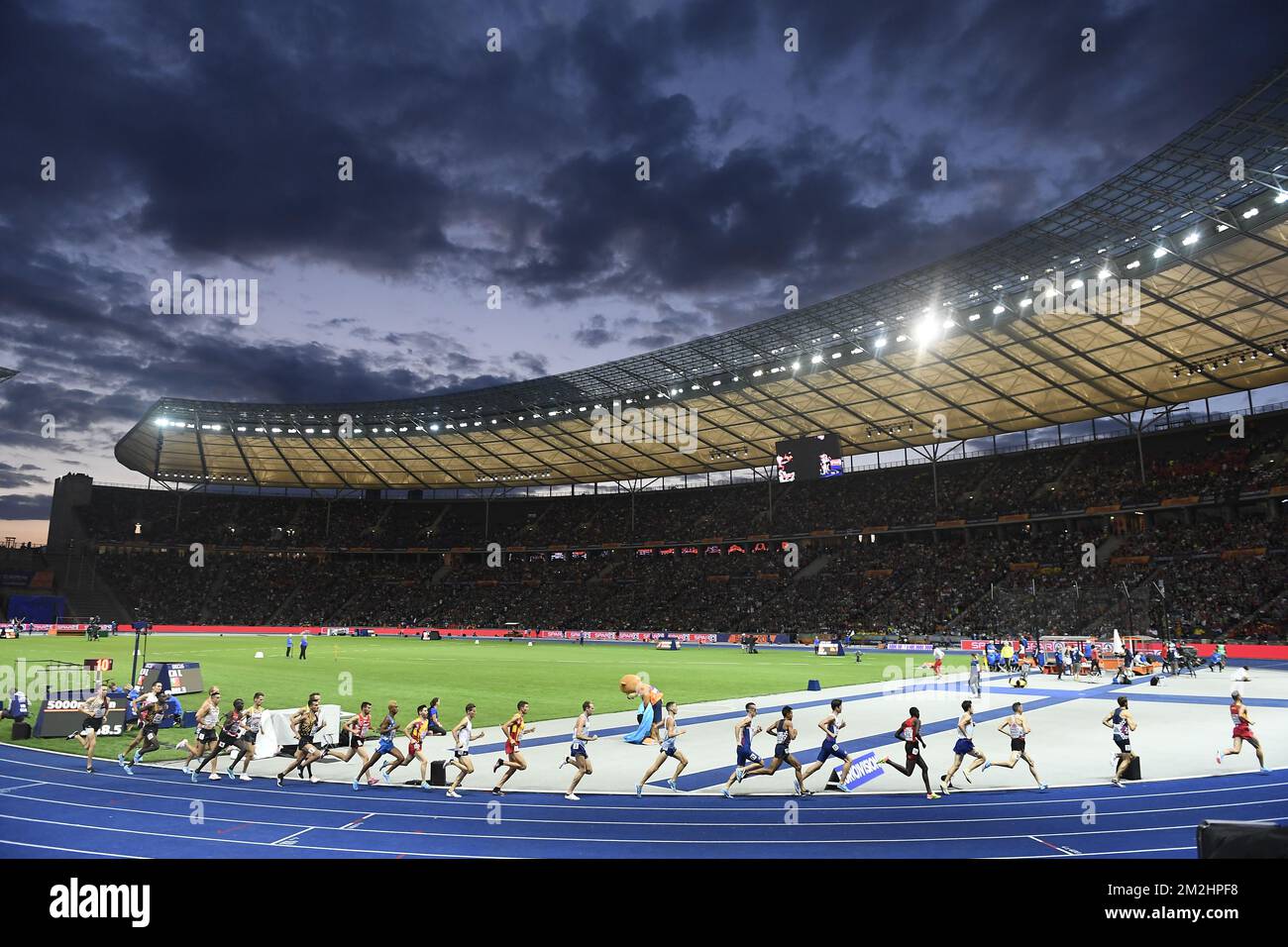 L'illustrazione mostra la finale della gara maschile del 5000m ai Campionati europei di Atletica, a Berlino, Germania, venerdì 10 agosto 2018. I campionati europei di atletica si tengono a Berlino dal 07 al 12 agosto. FOTO DI BELGA JASPER JACOBS Foto Stock