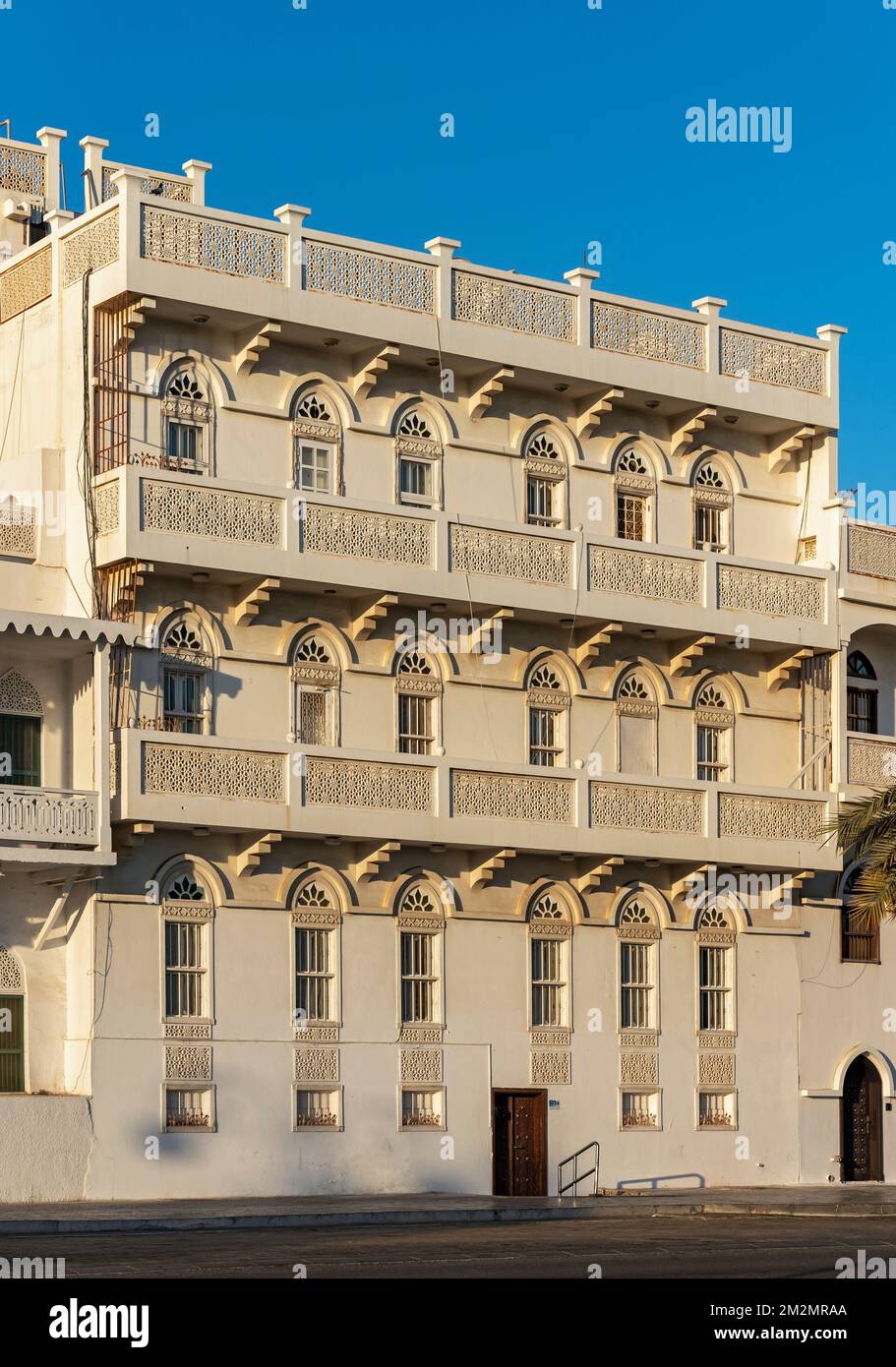 Architettura coloniale, Muttrah Corniche, Muscat, Oman Foto Stock