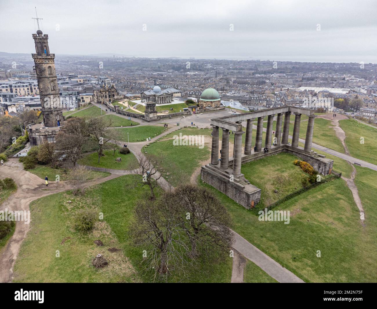 Una vista aerea dell'antica Calton Hill a Edimburgo Foto Stock