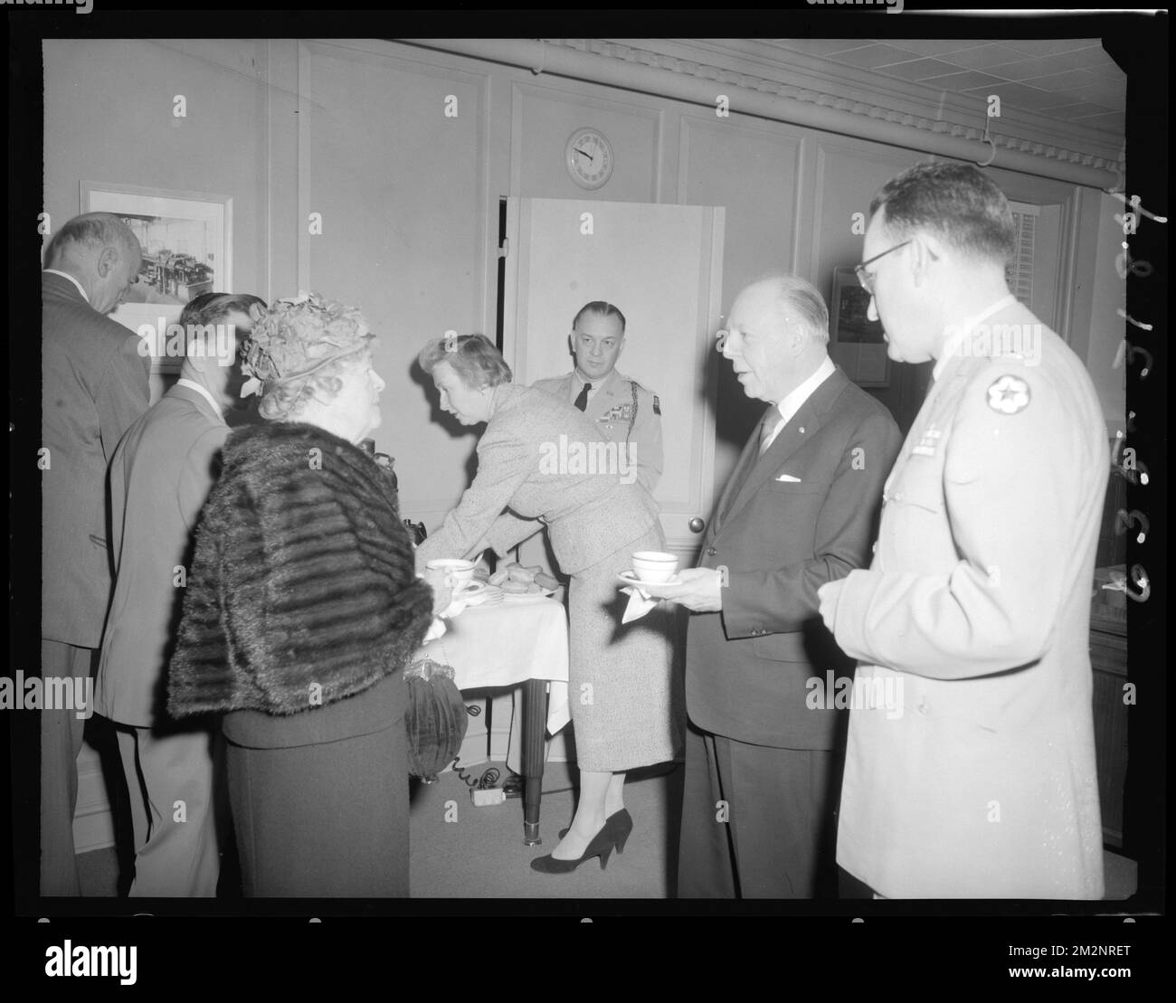 Edith Nourse Rogers , parate e cerimonie militari, ricevimenti. Record degli Stati Uniti Esercito operativo Foto Stock