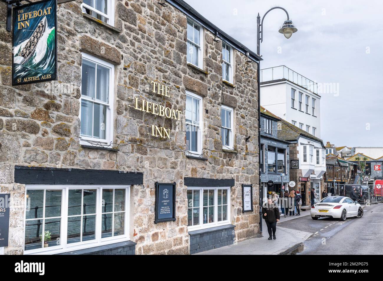 Il Lifeboat Inn on Wharf Road a St Ives in Cornovaglia in Inghilterra nel Regno Unito. Foto Stock