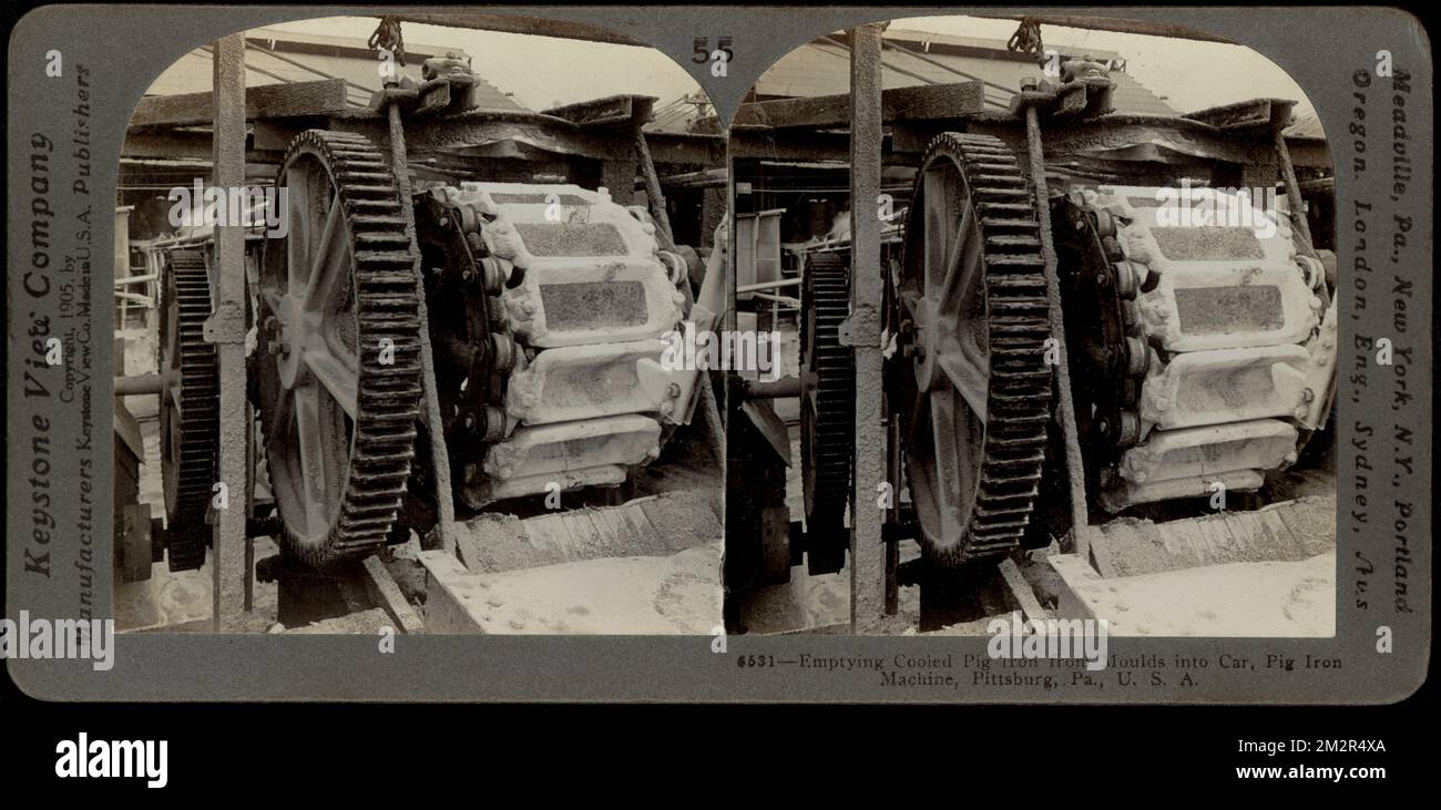 Svuotamento di ghisa raffreddata da stampi in automobili , industria della ghisa, utensili per la formatura di stampi, ghisa, macchinari Foto Stock