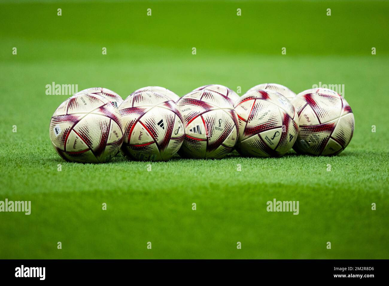 Adidas ball on pitch immagini e fotografie stock ad alta risoluzione Alamy