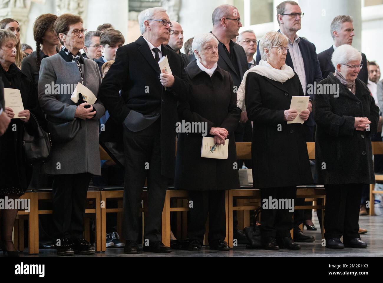 I parenti del cardinale Godfried Danneels hanno raffigurato durante la cerimonia funeraria del cardinale Danneels, presso la Sint-Romboutskathedraal (Cattedrale di Saint-Rombaut) di Mechelen, venerdì 22 marzo 2019. Il Cardinale Danneels morì il 14th marzo all'età di 85 anni. BELGA FOTO PISCINA BENOIT DOPPAGNE Foto Stock