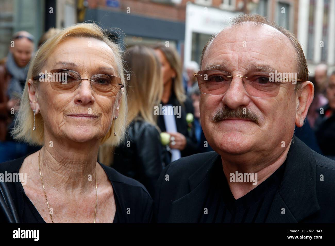 I cantanti Nicole en Hugo hanno raffigurato durante la cerimonia funeraria del cantante belga Paul Severs, martedì 23 aprile 2019, nella basilica di Sint-Martinus. Paul Severs è morto lo scorso 9 aprile alle 70. FOTO DI BELGA NICOLAS MAETERLINCK Foto Stock