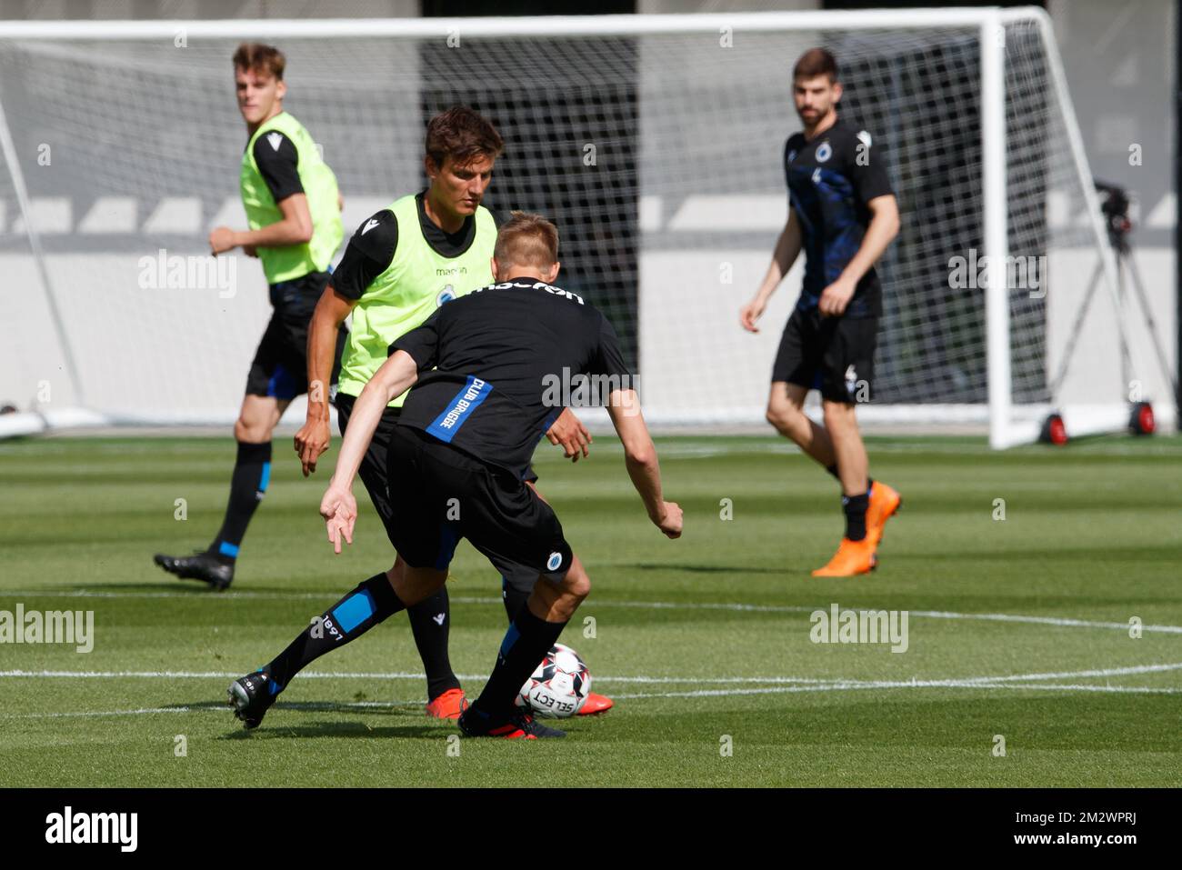 Jelle Vossen del Club combatte per la palla durante una sessione di allenamento della squadra di calcio belga Club Brugge, venerdì 21 giugno 2019 a Westkapelle, in preparazione della prossima stagione 2019-2020 della Jupiler Pro League. BELGA FOTO KURT DESPLENTER Foto Stock