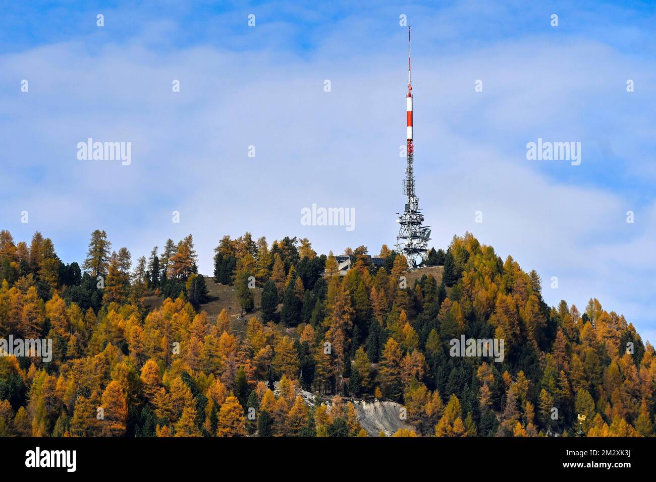 Montanti di trasmissione antenna per telefono cellulare Foto Stock