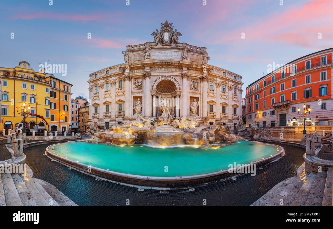 Roma, Italia alla Fontana di Trevi al mattino presto. Foto Stock