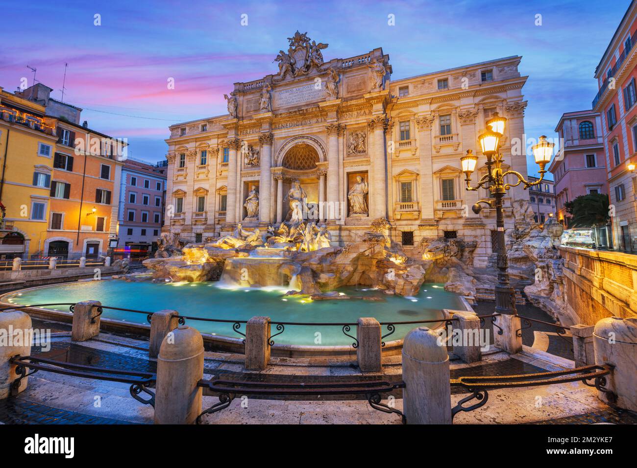 Roma, Italia alla Fontana di Trevi al mattino presto. Foto Stock