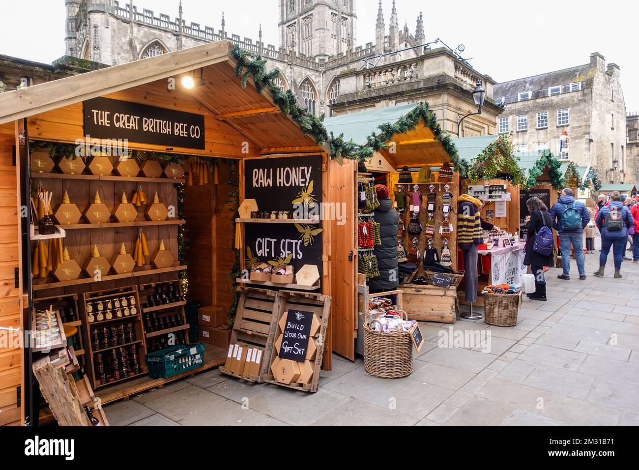 Bancarelle del mercato natalizio di Bath, Città di Bath, Somerset, Inghilterra, Regno Unito Foto Stock