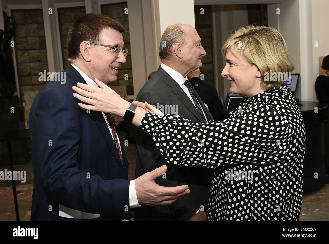 Hans Maertens, CEO di VOKA, e Ministro fiammingo dell'occupazione, dell'economia, dell'economia sociale e dell'agricoltura Hilde Crevits, è stato raffigurato durante il nuovo anno di accoglienza di VOKA (Vlaams Netwerk van ondernemingen, rete fiamminga di imprese), lunedì 06 gennaio 2020 a Bozar di Bruxelles. FOTO DI BELGA JOHN THYS Foto Stock