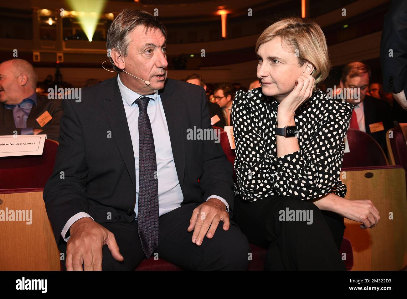 Il presidente del ministro fiammingo Jan Jambon e il ministro fiammingo dell'occupazione, dell'economia, dell'economia sociale e dell'agricoltura Hilde Crevits hanno illustrato il nuovo anno di accoglienza della VOKA (Vlaams Netwerk van ondernemingen, rete fiamminga di imprese), lunedì 06 gennaio 2020 a Bozar di Bruxelles. FOTO DI BELGA JOHN THYS Foto Stock