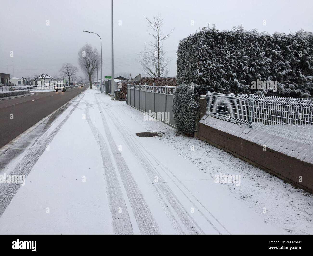 Eerste sneeuw van het jaar gevallen in Sint-Truiden. Sulla foto riguardante l'articolo di Belga 'Sneeuw in Limburg', 22/01/2020 11:05, in SINT-TRUIDEN. MIGLIORE QUALITÀ DISPONIBILE - BELGA PHOTO MARC DIRIX Foto Stock