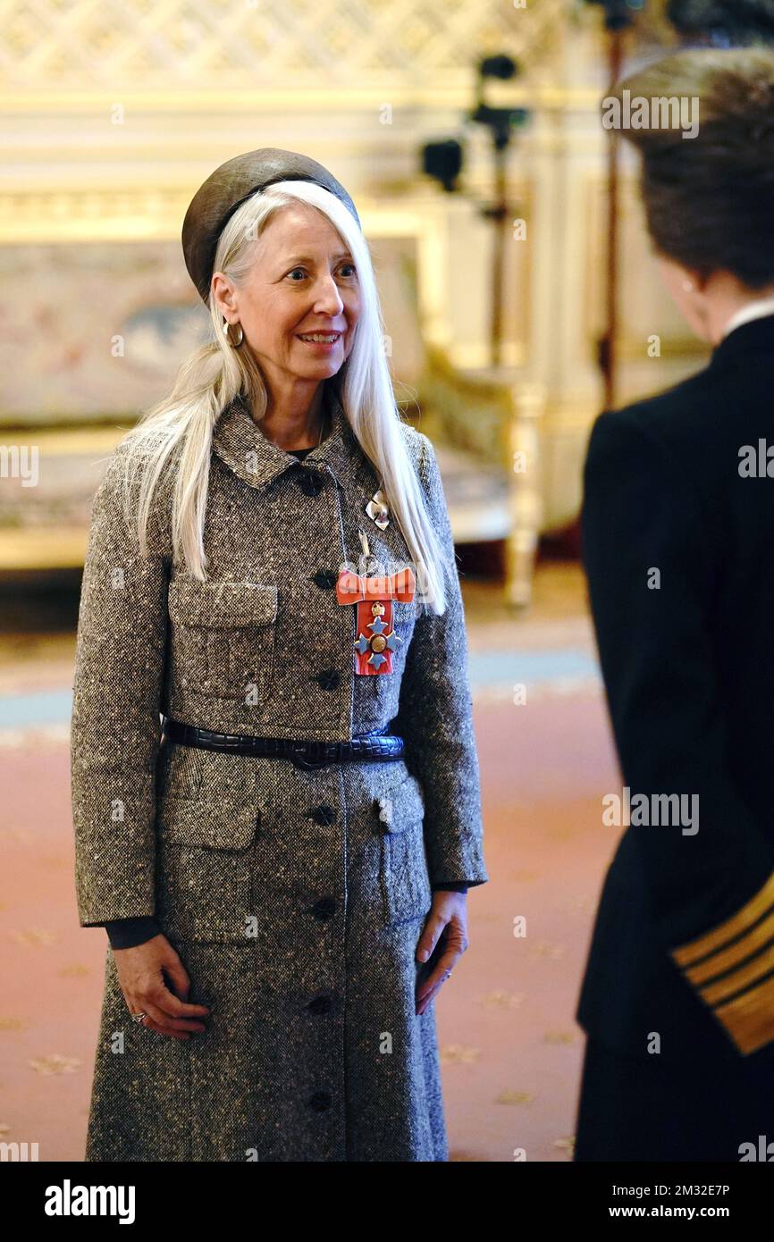 Katherine Davies, Chief Executive Officer, Notting Hill Genesis, di Londra, è stato nominato Comandante dell'Ordine dell'Impero britannico dalla Principessa Royal al Castello di Windsor. Il premio è stato per i servizi all'edilizia abitativa. Data immagine: Mercoledì 14 dicembre 2022. Foto Stock