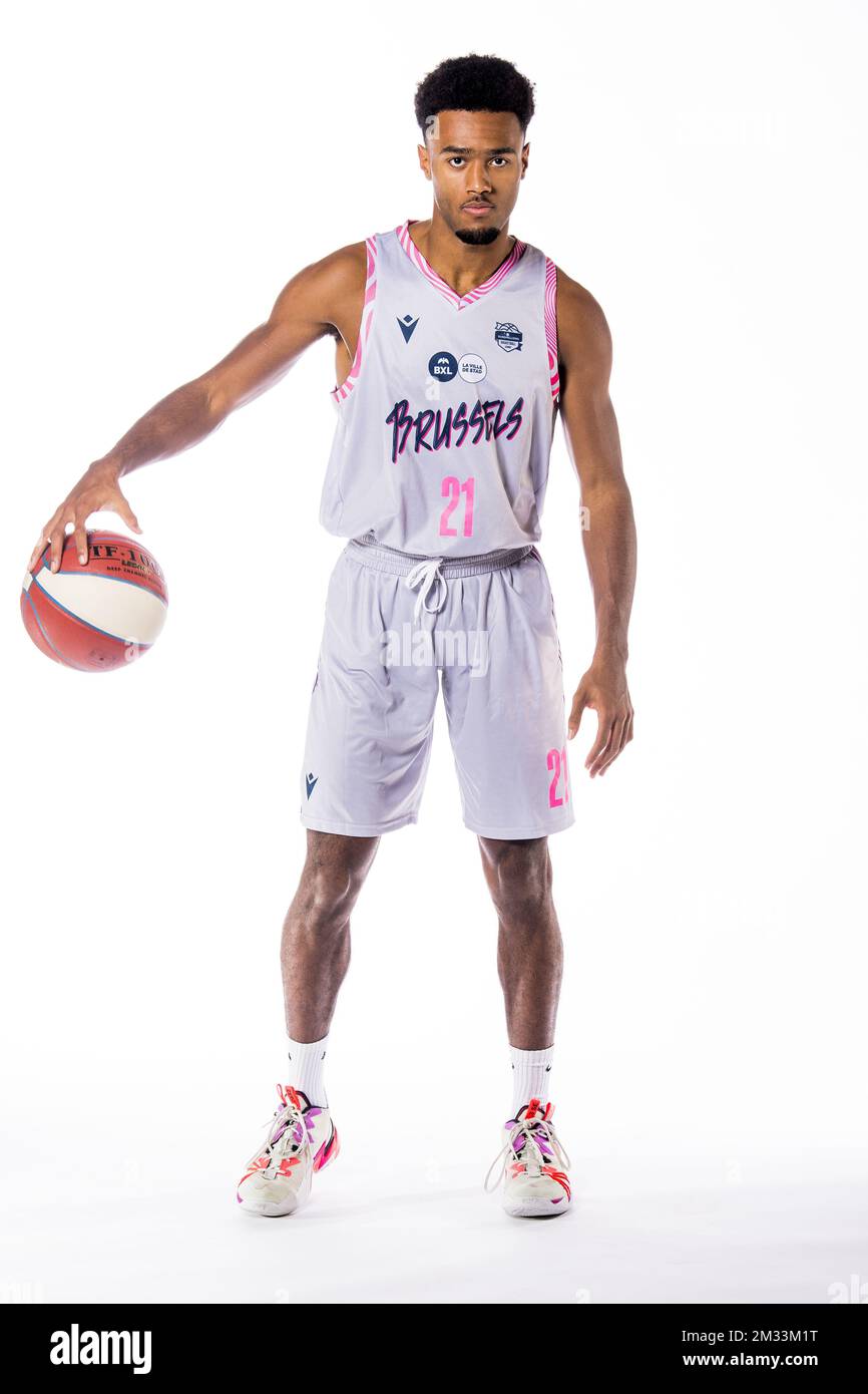 Elijah Tshibangu si presenta ad un photoshoot della squadra belga di pallacanestro Phoenix Bruxelles, davanti alla 2020-2021 EuroMillions League, venerdì 09 ottobre 2020 a Bruxelles. FOTO DI BELGA JASPER JACOBS Foto Stock