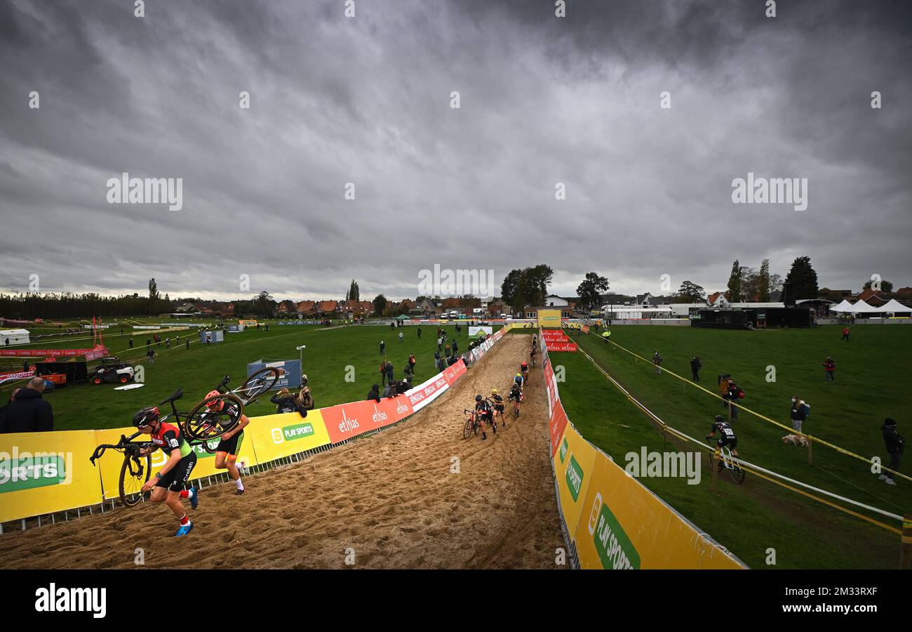 Immagine scattata durante la corsa d'élite maschile del ciclocross Ruddervoorde, la seconda tappa della gara ciclistica di Superprestigio, sabato 24 ottobre 2020 a Ruddervoorde, Oostkamp. FOTO DI BELGA DAVID STOCKMAN Foto Stock