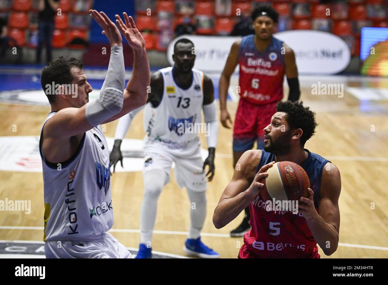 Mons' Auston Barnes ha mostrato in azione durante la partita di basket tra Okapi Aalst e Mons Hainaut, martedì 02 marzo 2021 ad Aalst, una partita spugnita del primo giorno dei campionati belgi di basket di prima divisione della 'EuroMillions League'. FOTO DI BELGA LAURIE DIEFFEMBACQ Foto Stock