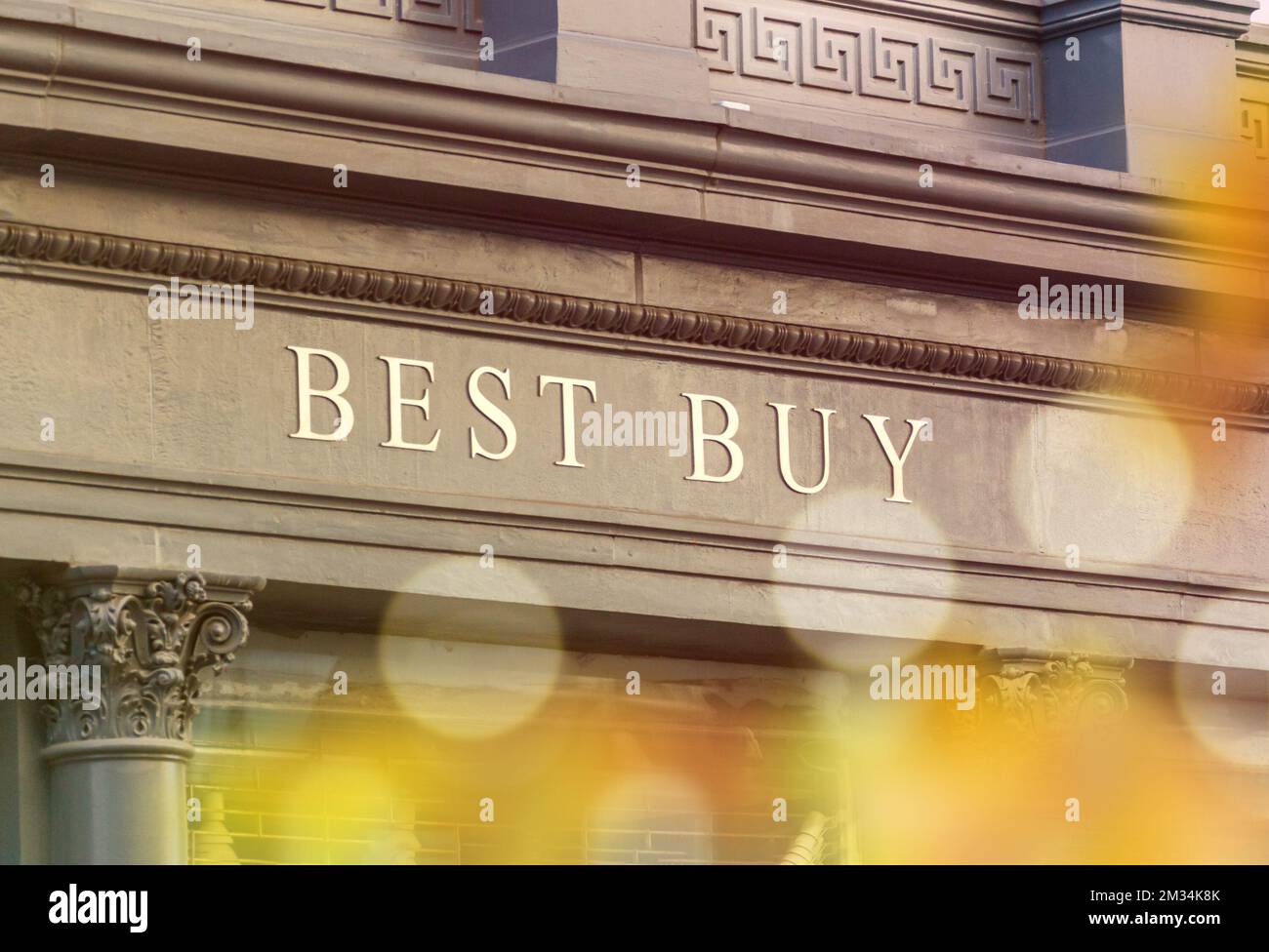 NEW YORK, USA - 15 MAGGIO 2019: Cartello del negozio Best Buy in una delle loro sedi Foto Stock