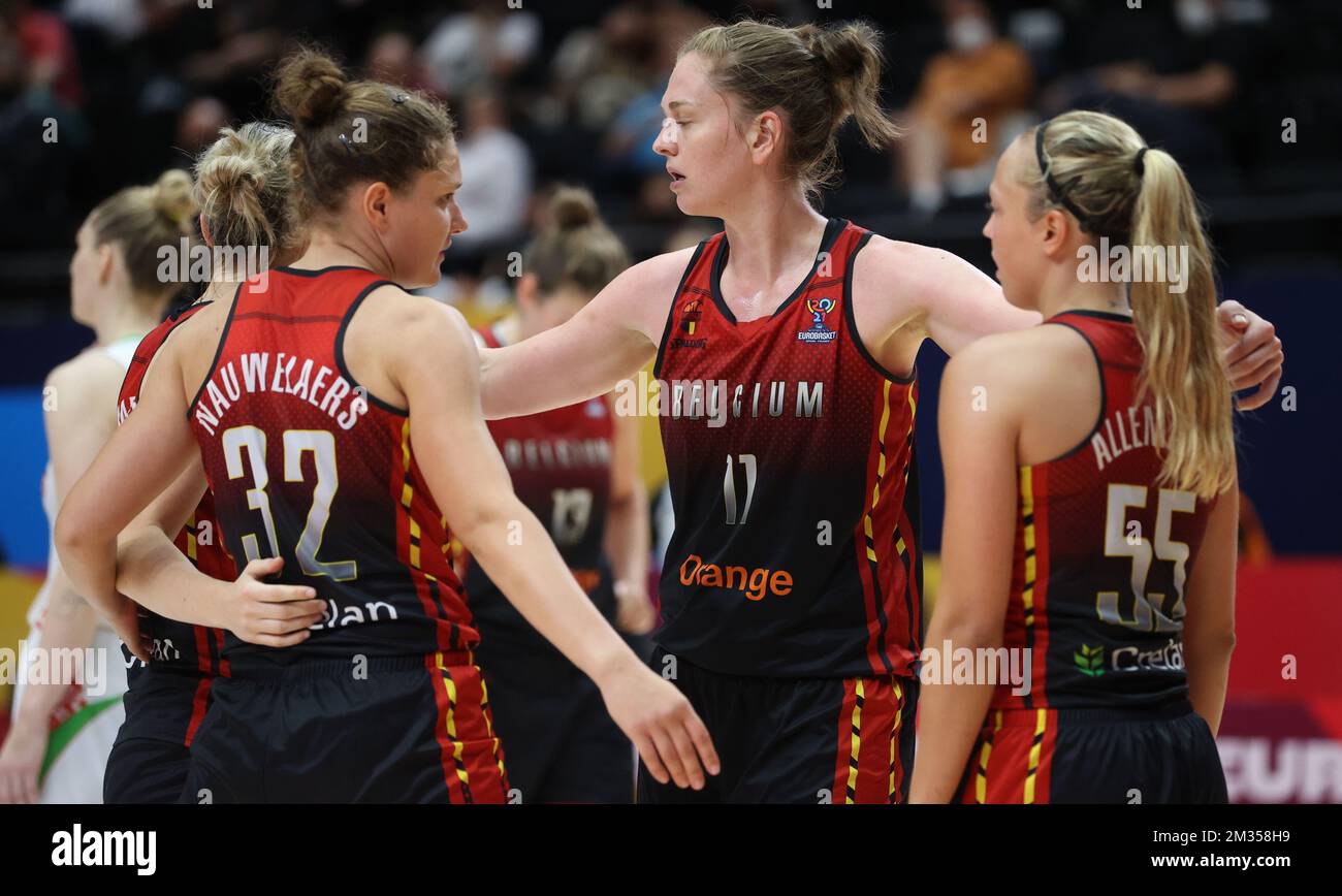 Gatti belgi Emma Meesseman gesti durante il terzo posto gioco tra la Bielorussia e la nazionale belga squadra di basket femminile The Belgian Cats, a Valencia, Spagna, domenica 27 giugno 2021. I gatti belgi sono in Spagna per la seconda parte dei campionati europei di pallacanestro FIBA Women's EuroBasket 2021, che si svolgono dal 17 al 27 giugno. BELGA PHOTO VIRGINIE LEFOUR Foto Stock